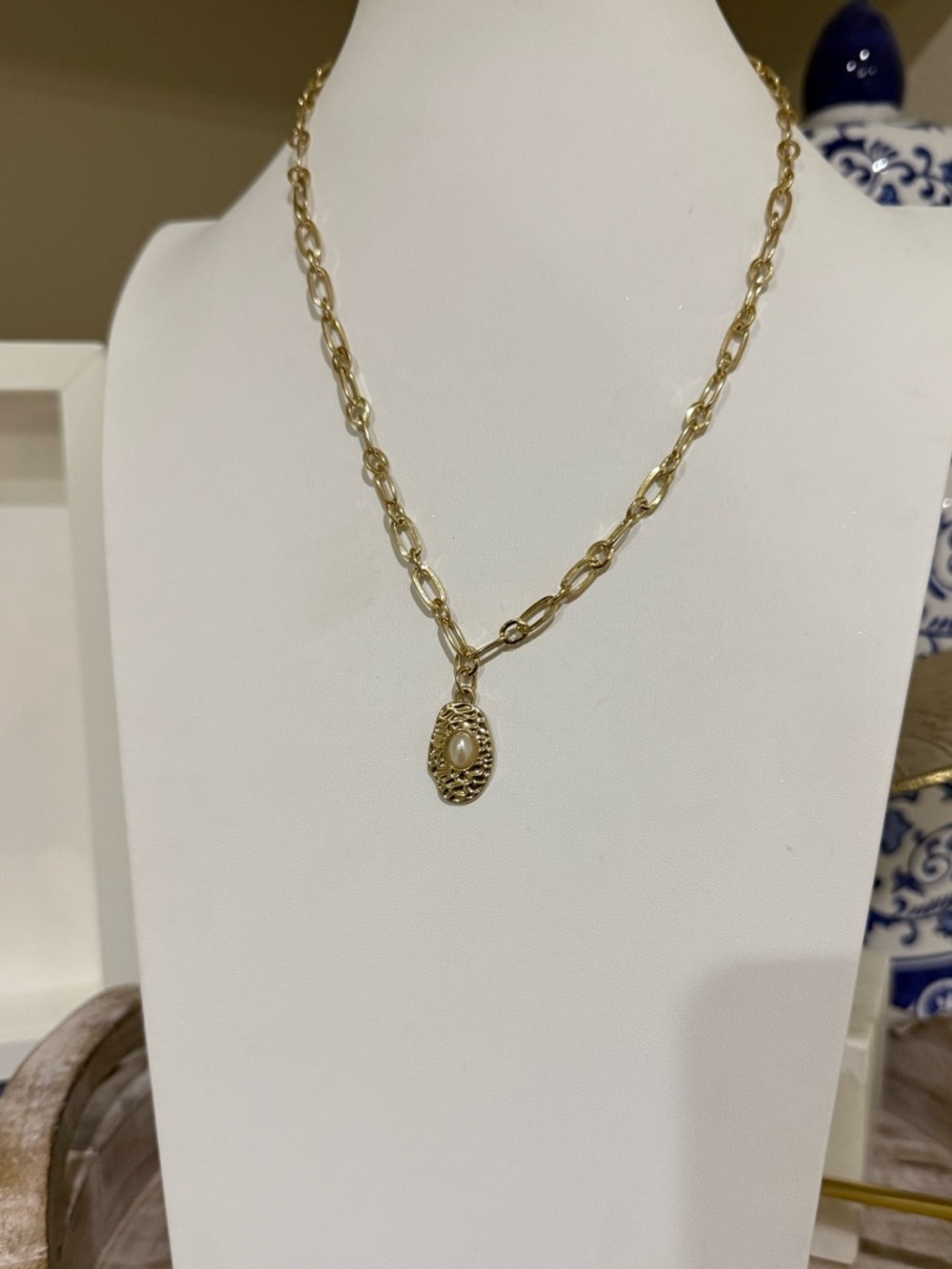 Set of 2 Separate Gold Tone Paperclip Chain Necklaces - Picture 2 of 14